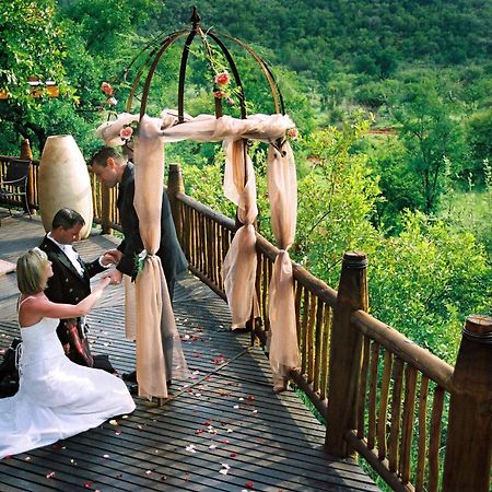 Etali Safari Lodge Заповедник Мадикве Экстерьер фото