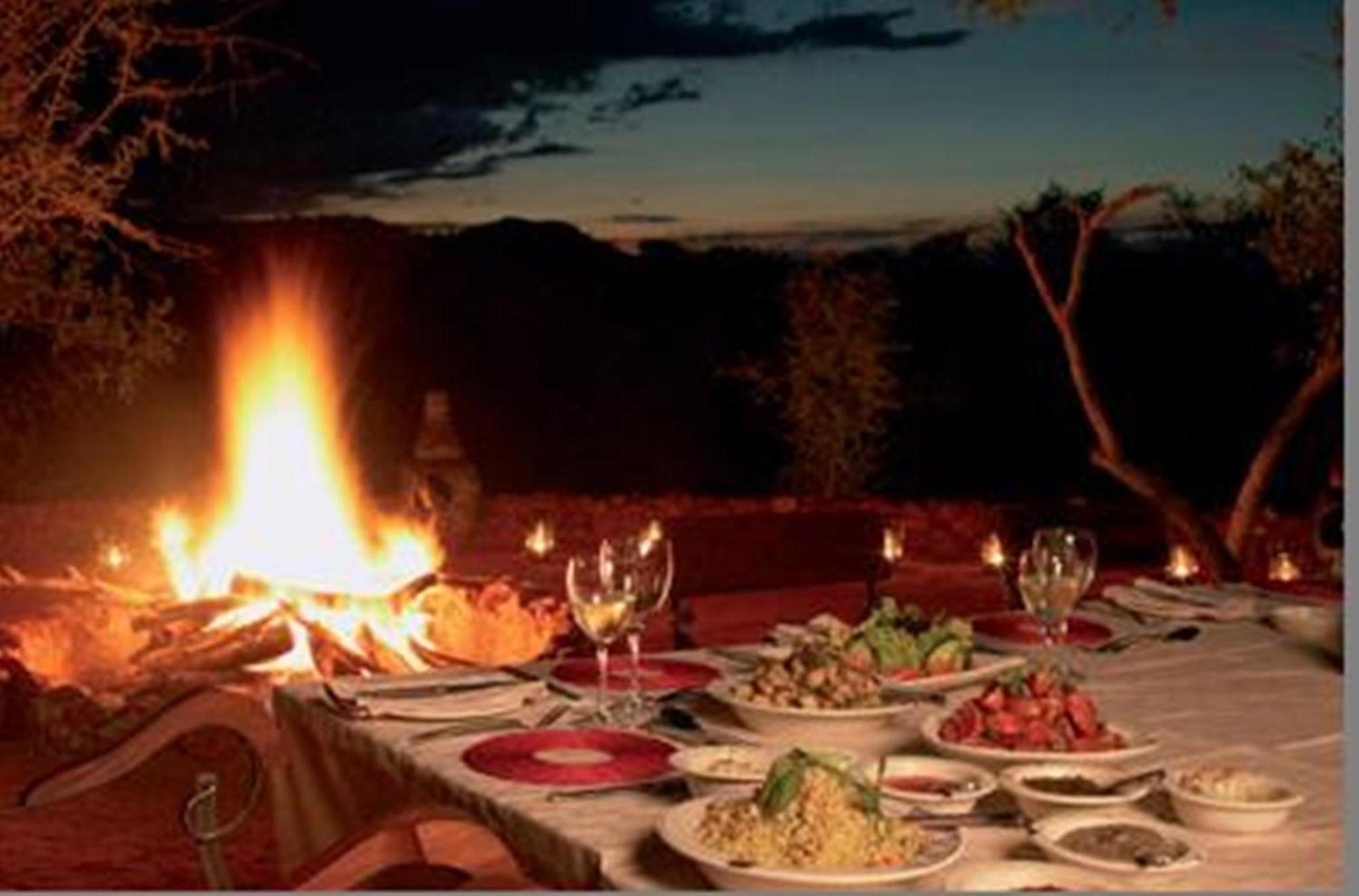 Etali Safari Lodge Заповедник Мадикве Экстерьер фото